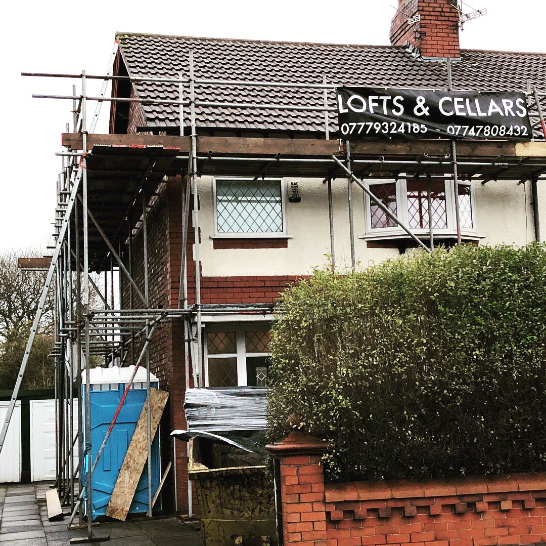 BrhBuild's tweet image. LOFT CONVERSION started in audenshaw more pics to follow!👌😉#lofts #loftconversion # Builder’s #greatjobdone