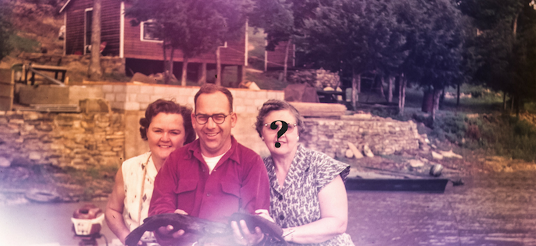 FamilyTreeMag's tweet photo. We want your unidentified photos! Our Photo Detective is looking for a new challenge - submit your mystery photos and let Maureen A. Taylor help you get to the bottom of it!  https://t.co/ZMm5AH0t7d https://t.co/M86LrxaABO