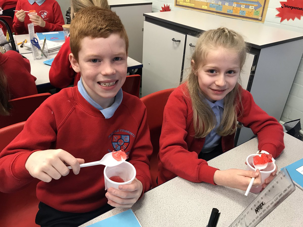 NewfoldYear4's tweet image. We have had fun learning about reversible and irreversible changes in Science. #letsmakejelly #solidliquidgas