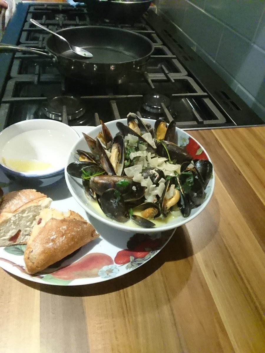 TheDreadedDave's tweet photo. @GordonRamsay rate my moules mariniere https://t.co/qQ9cDjjsfK