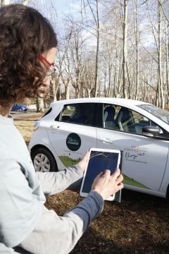 sosteniblecat's tweet photo. Neix a #Olot el primer servei de cotxes elèctrics per compartir a comarques gironines  https://t.co/53P68E0VEy @SomMobilitat @mob_electrica https://t.co/ZVvWnIuu3k