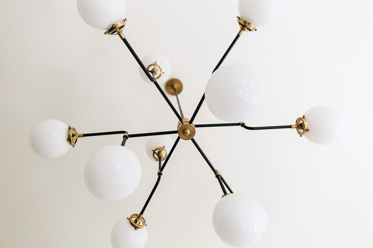AZ_Lighting's tweet photo. We sell over 300 lighting and fan manufacturers and offer competitive pricing with exceptional customer service! https://t.co/VVVhEi2s2I