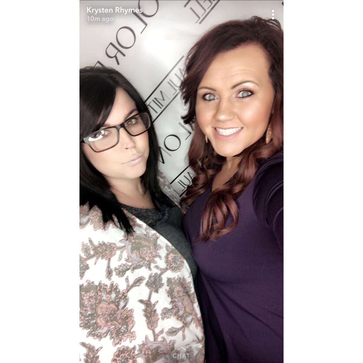 lindsmichellexx's tweet photo. Got our backdrop #hellurrrr #legit #paulmitchell #thecolorbarsalon https://t.co/tGxFQvl2hS