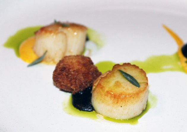 Our <a href="/SomersetLifeEd/">Charlotte Skidmore</a> visits the recently converted <a href="/BackwellHouse/">Backwell House</a> &amp; discovers the "bar of her dreams" 😍 as well as a delicious dinner. Read the review here 👉 bit.ly/2Dumulp