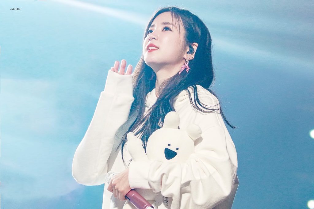 BIN_SAVE_EARTH's tweet photo. 49. '빈'틈 없이 다 예쁜 에이핑크 박초롱 https://t.co/Jn80CUtCeS