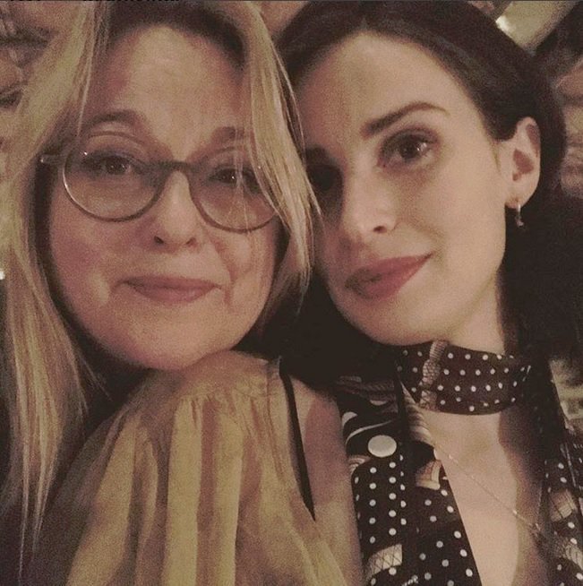 HeidaReedSP's tweet photo. Nueva foto publicada por @beatieedney en su instagram, junto a Heida Reed https://t.co/o8ym9IdxZN