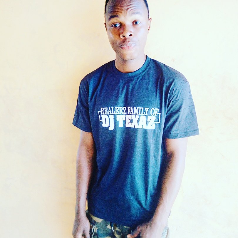 GhTexas's tweet photo. 2018 is my year of transformation n testimony
The official t.shirt for the Realerz Family is out
God thank You bigups @Kwaku Manu
@okyeame_nyame https://t.co/yFMJTJ3QZS