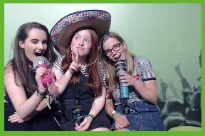 jadepugh22's tweet photo. Missing this lot💗💗 (@HeyitsRxchh ) https://t.co/k6FsgxIiMi