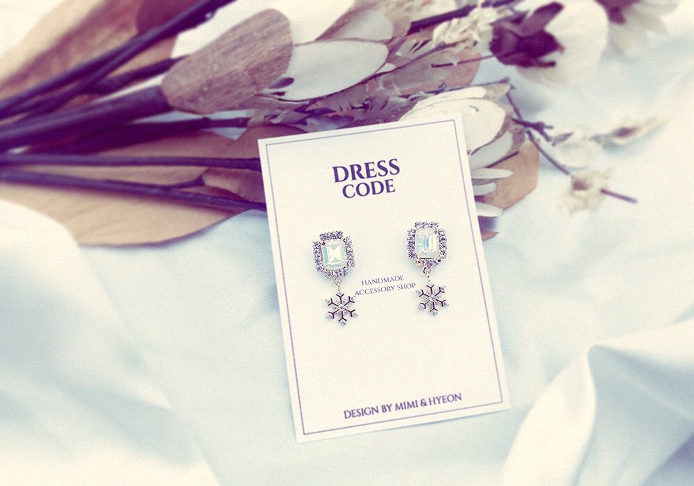 Dresscode_17's tweet image. 🌸오픈 기념 RT 이벤트!🌸

핸드메이드 악세사리샵 드레스코드가 문을 열었어요! 해당 트윗을 #알티 하시고 드레스코드를 #팔로우 해주시는 분 중 한 분을 추첨하여 사진의 네 귀걸이 중 원하시는 하나를 드립니다! 당발은 2월 24일!
storefarm.naver.com/dresscode17
#RT이벤트 #RT_이벤트 #알티이벤트