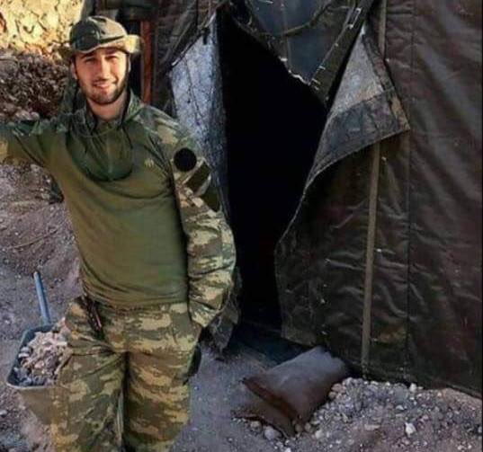 Bugün TÜRK’e rütbe yok, 
bu mehmetler cengidir. 
Türk’ün her bir şehidi Oğuz Kağan dengidir. 
Başımız sağolsun Türkiyem...

#MehmetMuratdağı🇹🇷