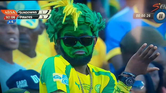 E2Nitro's tweet photo. @CassperNyovest I'm over 26 and I don't even own a cockroach https://t.co/wCNAOczK83