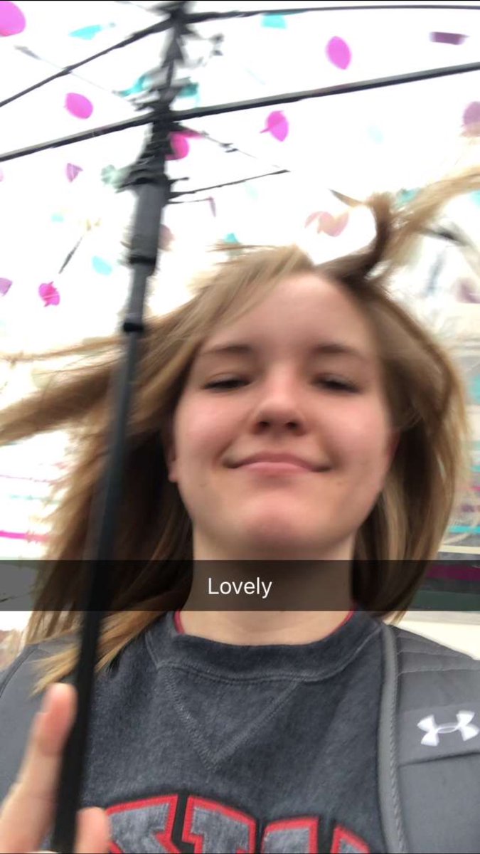 Rebecca_Fox9's tweet photo. Happy 22nd birthday to my cat loving roomie! Ily 😽 https://t.co/SwaDNPhoB6