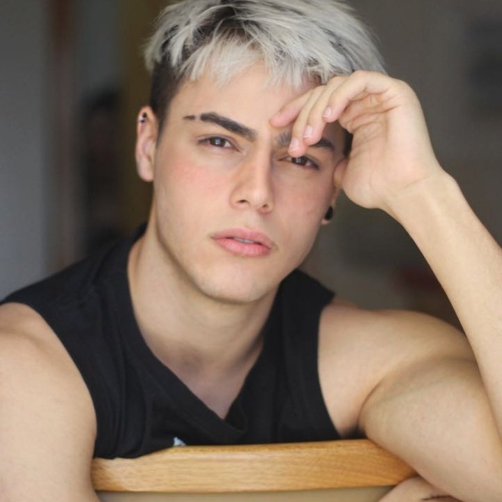 GuiMustache's tweet photo. Não me quis assim//tbm não vai me ter assim https://t.co/Bl4caAX9cz