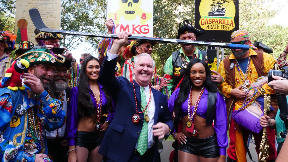 3️⃣ days away from #NHLAllStar meeting #GasparillaTampa... and Mayor <a href="/BobBuckhorn/">Bob Buckhorn</a> WILL NOT give up the Stick to the City! 🏒☠️🌴