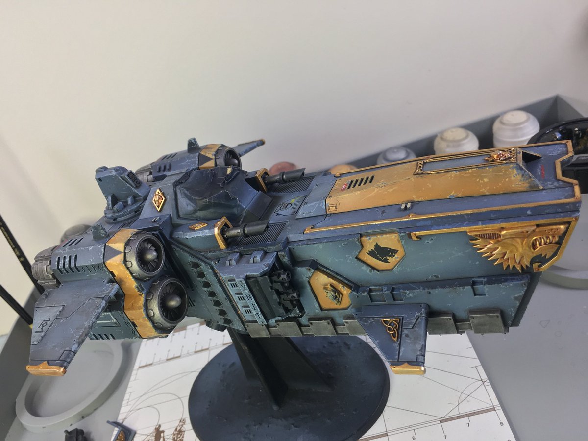 gurufoxx's tweet photo. Gold trim added, just need to wait for the gloss varnish on it to dry. SIGH. #spacewolves #warhammer40k #PaintingWarhammer #stormwolf #citadelpaints #GamesWorkshop https://t.co/u2cEZUlJd1