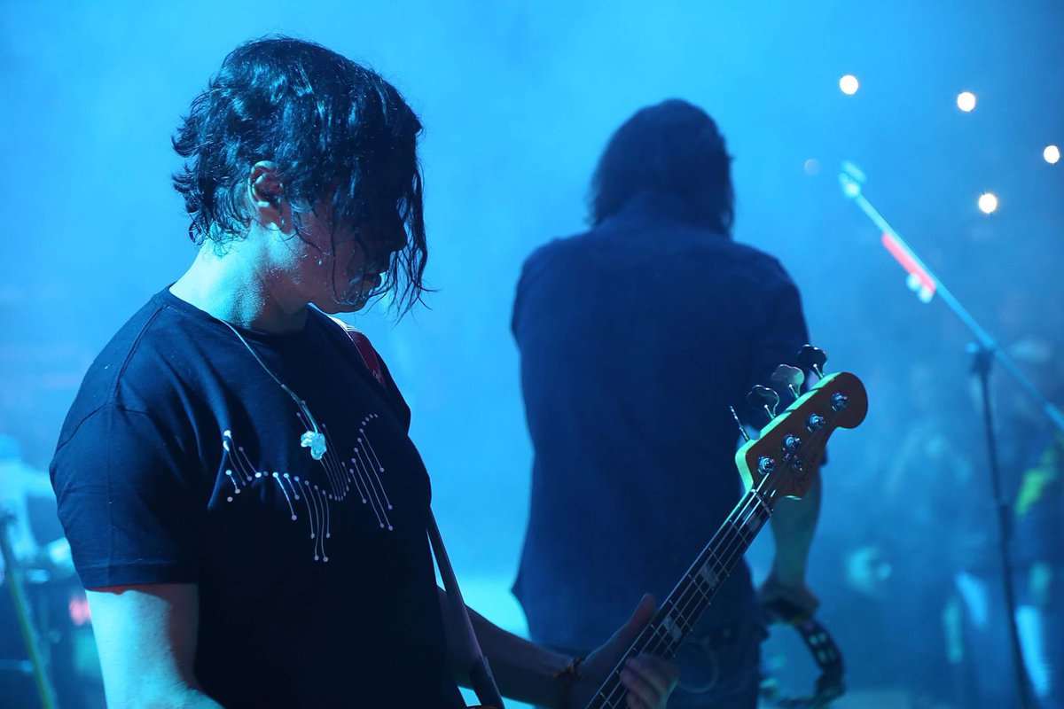 GalacticCloth's tweet photo. @GalacticCloth  @pijeyy concierto #Dld #playera #galactic #fender #bass #bassman #pedidos #twitter https://t.co/mM7aYz9bFw