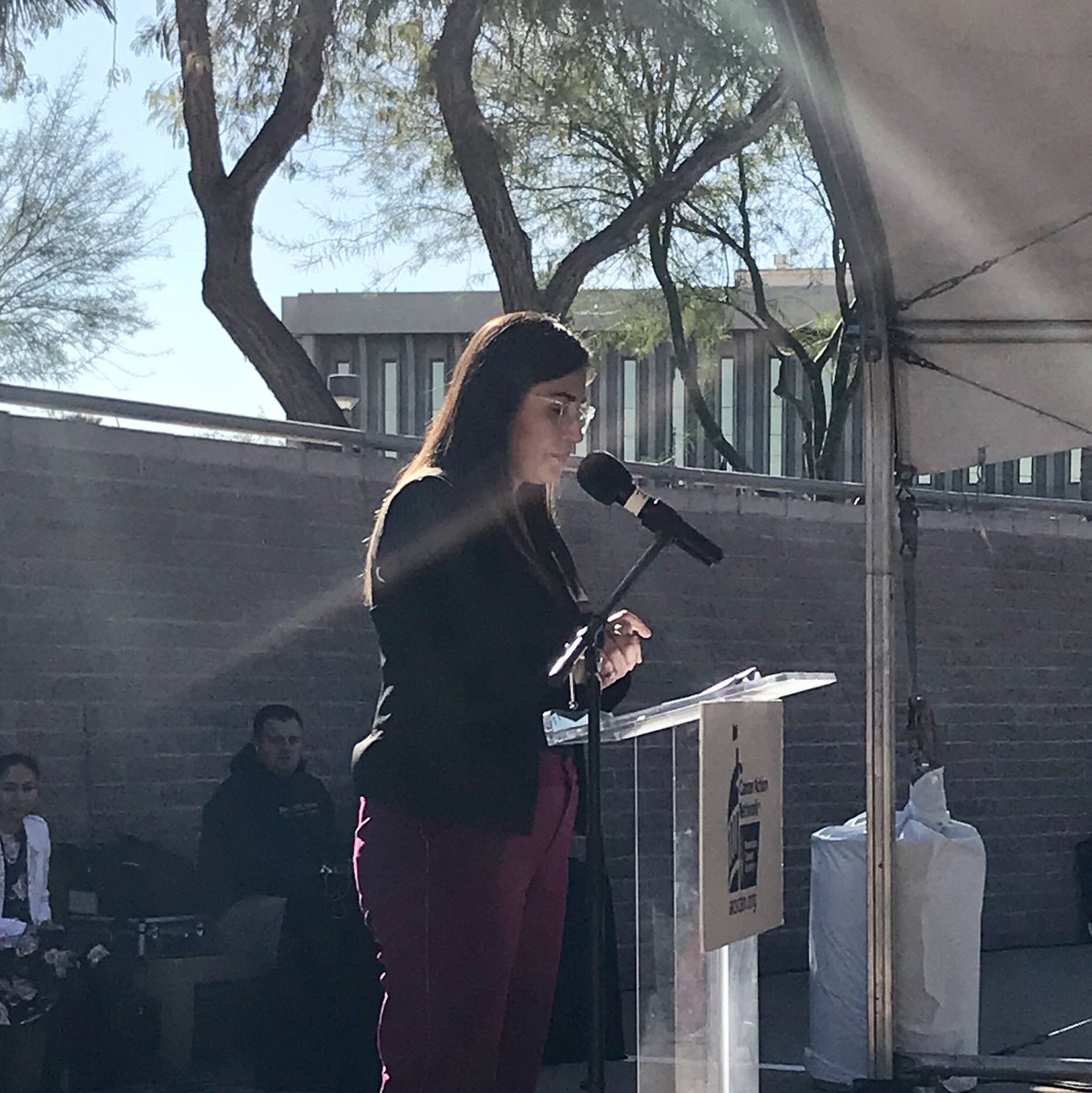 ACSCANAZ's tweet photo. Our amazing vol Vanessa kicking off our Cancer Awareness Day! #Tobacco21 #AZTanFreeTeens https://t.co/3qqrwonJsh