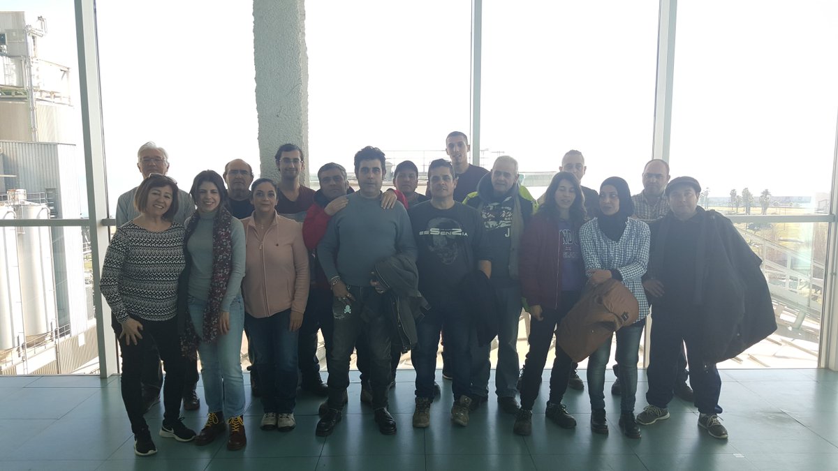 Trinijove's tweet photo. Visitando la Planta de Revalorización de #residuos de Sant Adriá #PIVR con los alumnos del curso @ecoembes @Trinijove @danone_es https://t.co/iXd7TQgVFD