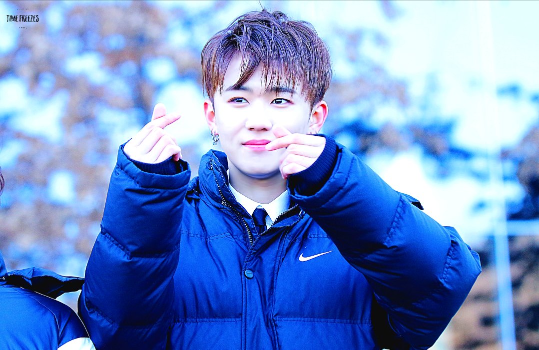 Time_Freezes's tweet photo. 180123 더쇼 미니팬미팅 #더이스트라이트 #이은성 #은성 #레알남자
@TELTheEastLight 사랑둥이♡ https://t.co/8SRjvrC9x8