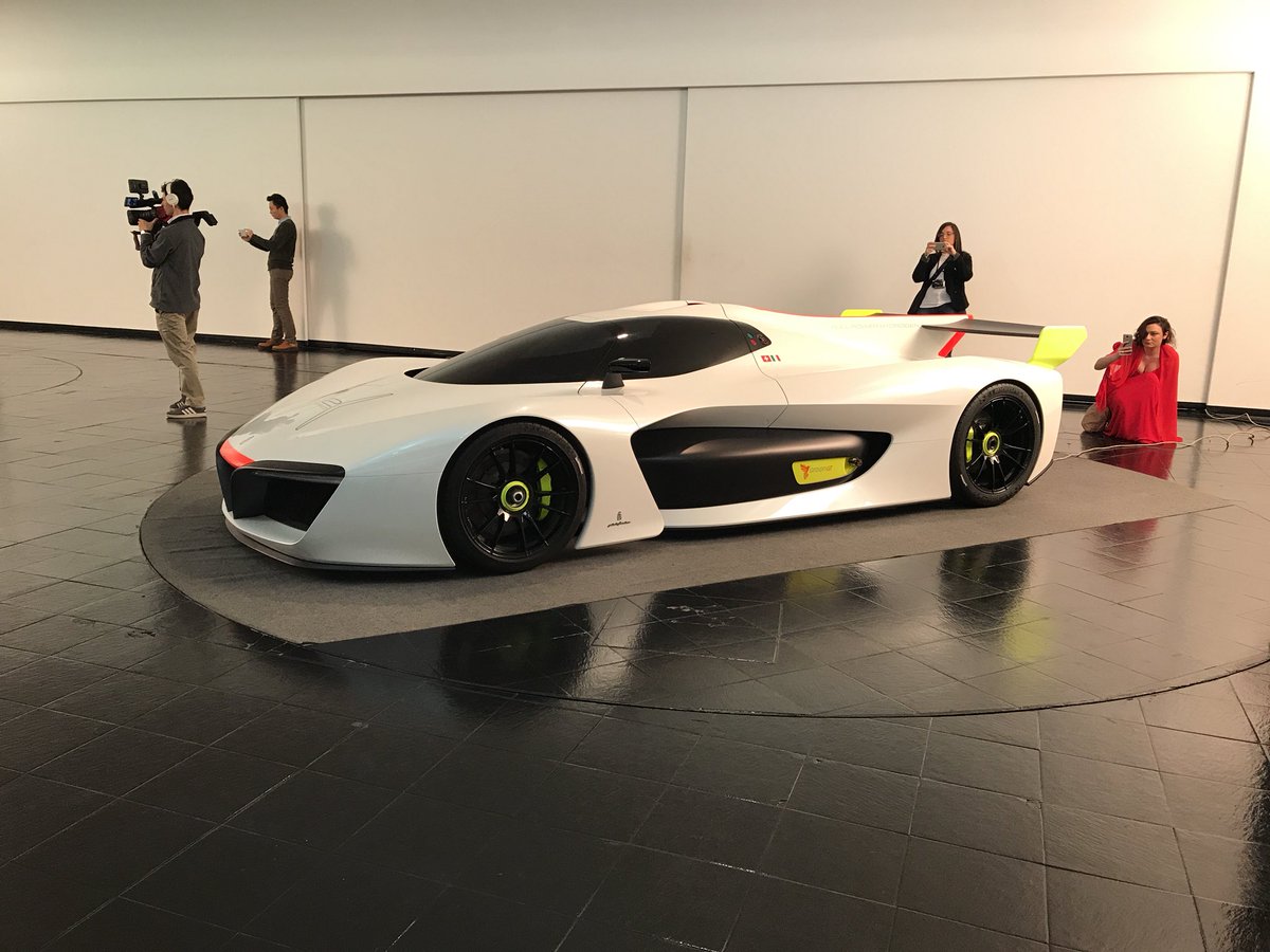 odmag's tweet photo. Meanwhile, this is the #H2Speed from @PininfarinaSpA https://t.co/cIprqTz5bp