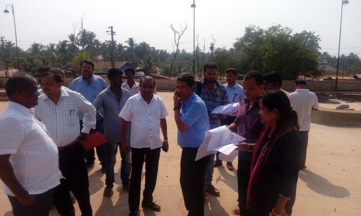 vinod_palyekar's tweet photo. Inspected beautification @ Anjuna beach carried out by #ToursimDepartment.
#GoaForward
#SiolimForward
#AnjunaBeautification https://t.co/QyufFLB8MG