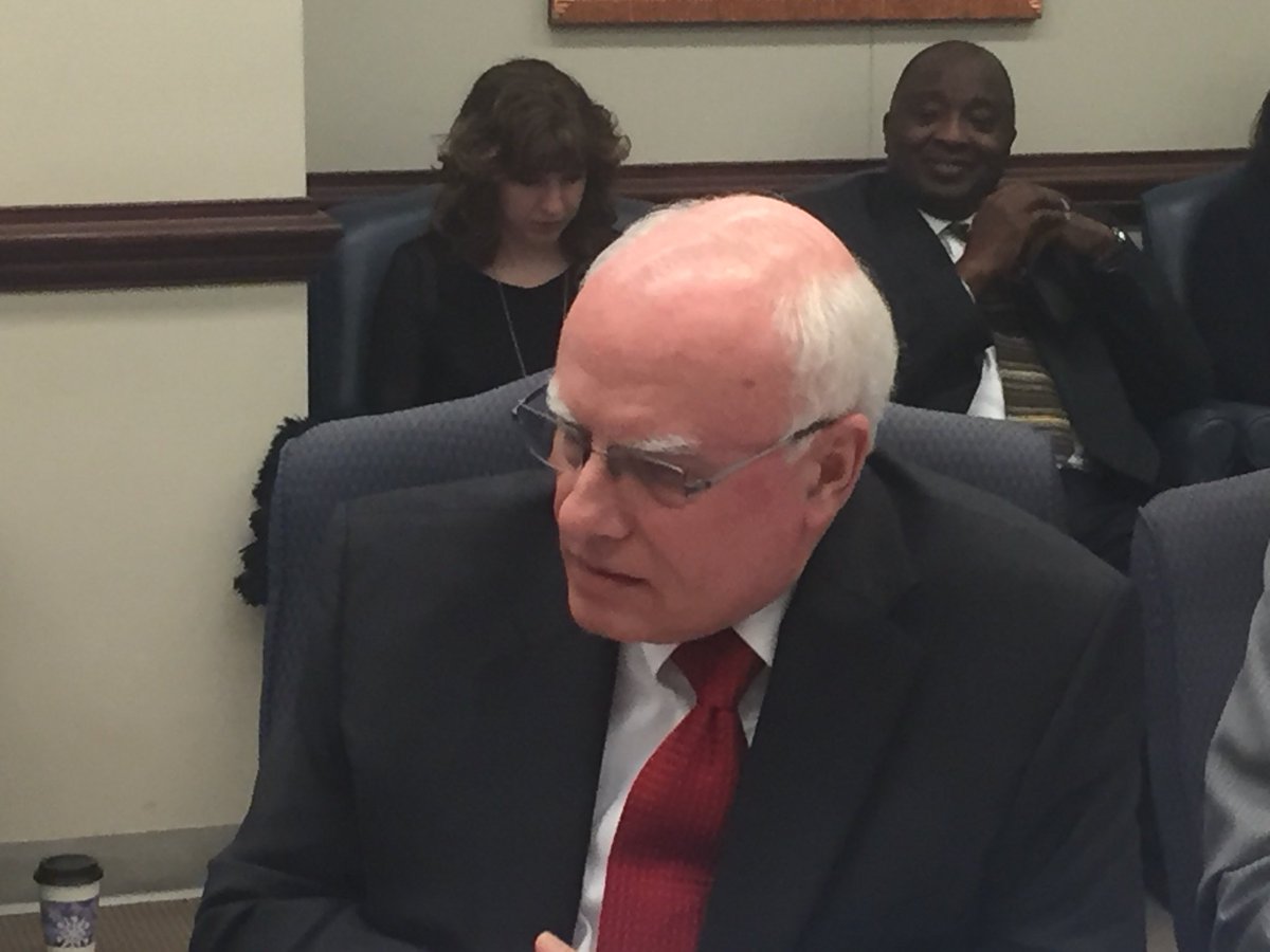 GCoytvnews's tweet photo. #NiceJump. New CEO of @MLGW will earn $320 (k) if @MEM_Council approves appointment of JT Young. Outgoing CEO Collins earned $215 (k). So what will he do about the lead issue? @JimFOX13Memphis will ask. https://t.co/nJlBjwUs7h