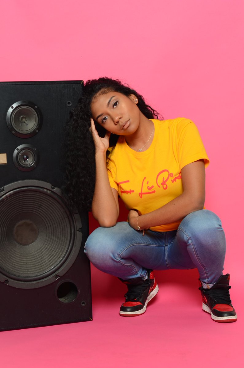 ForLeBirds's tweet photo. RESTOCK 🐦®️🚨
#ForLeBirds (Yellow/Red) Signature Tee
DM FOR PURCHASE https://t.co/E7RHjJFGfh