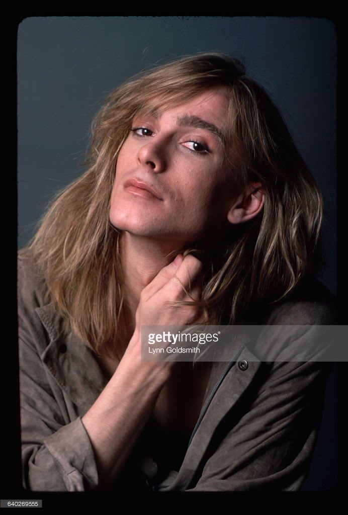 A very happy birthday to the incredible Robin Zander!!! 