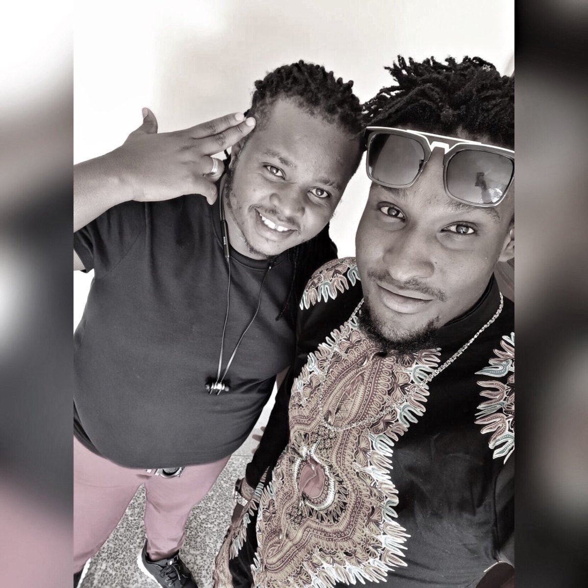 saintstevoh's tweet photo. Kijana wa kayole @Dkkwenyebeat #NewLevelz https://t.co/4how08oeoB