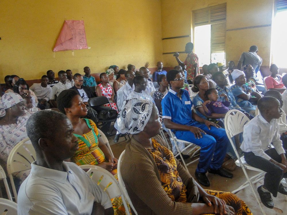 DOORIntl's tweet photo. Praise God for the very first Deaf-led church in Mozambique.  It was started by our Deaf 2-by-2 teams!  #2by2Tuesday  #Mozambique https://t.co/h9GWRkImE1