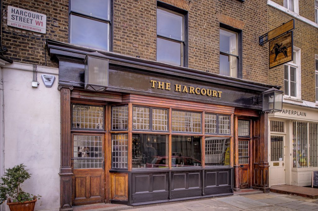 bluebadgestyle's tweet photo. The @theharcourtldn gets provisional 1.5 #BBSTicks for style & ltd #accessibility No disabled toilet - guess why... Grade II Listg https://t.co/HGin3FAlER https://t.co/4dyOQB9rdX