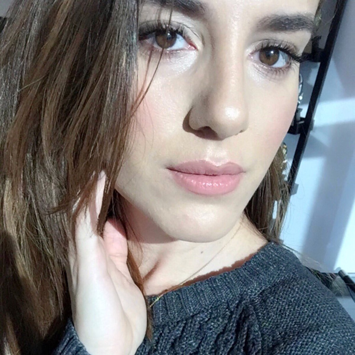 AninhaCecilia13's tweet photo. Snow White feelings... in desperate need for some ☀️😍
Wearing #xfiber mascara I received complimentary from #influenster and #LOrealParis
.
.
#itfavorites #entry #marcfam #selfie #makeup #barepro #nyx https://t.co/hHWaZ4Fr05