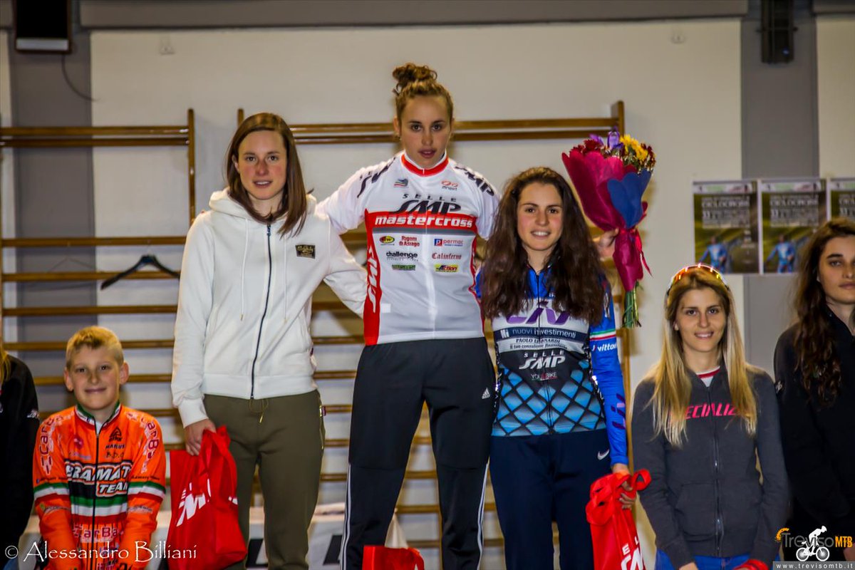 #Ciclocross: Van der Poel fa sua la Coppa del Mondo sotto gli occhi di nonno Poulidor, festa finale per Cristian Cominelli e Silvia Persico nel Master Cross goo.gl/x3K74r