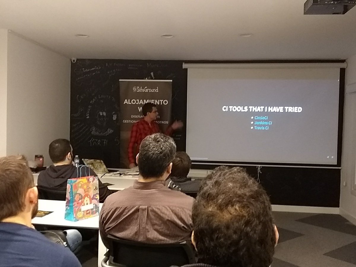 oskarcalvo's tweet photo. @juampynr habla hoy sobre #CITools en el grupo de @drupal_madrid en las oficinas de @SiteGround_ES https://t.co/nH1Gihr4Hu