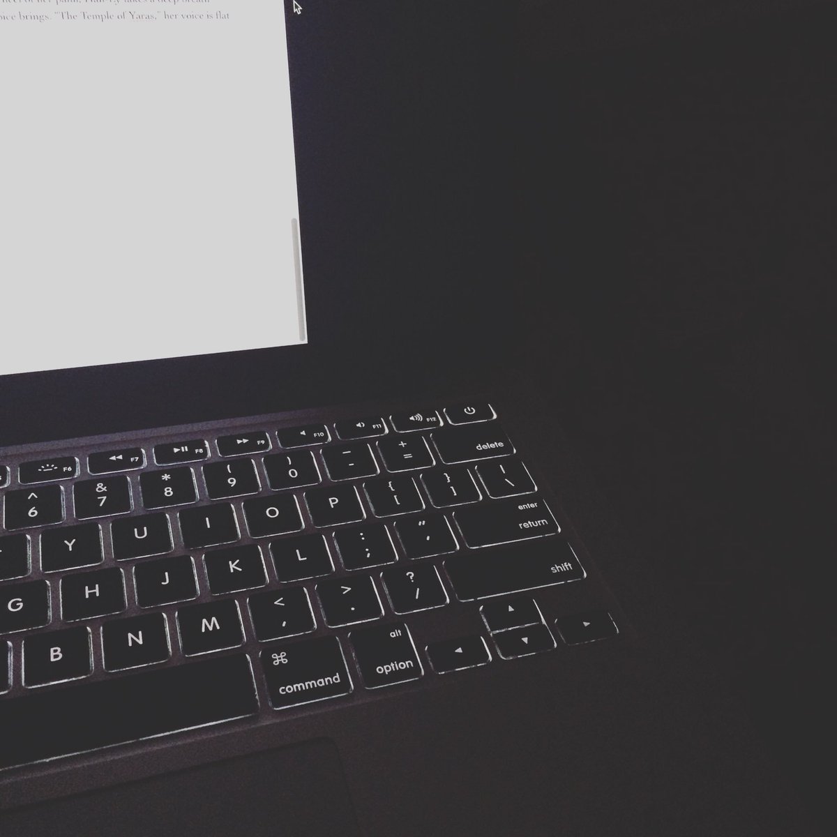 thecasullivan's tweet photo. returning to an old story to see what I can do #amwriting #writerslife #write https://t.co/UckzgwFzTE