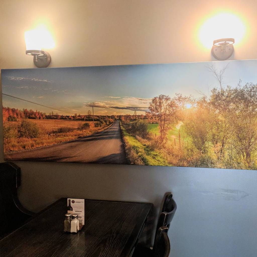 DeSaPhoto's tweet photo. Just delivered this beautiful 80x30 canvas to @thecatincarp Cheshire Cat pub. These photos don’t do it justice - it’s absolutely glorious at this size (and we can go bigger!). Come by the pub if you’re in the Ottawa area!

Image is of Rae Rd. in Mississippi Mills at sunset.
… https://t.co/XSwSRcbOJu
