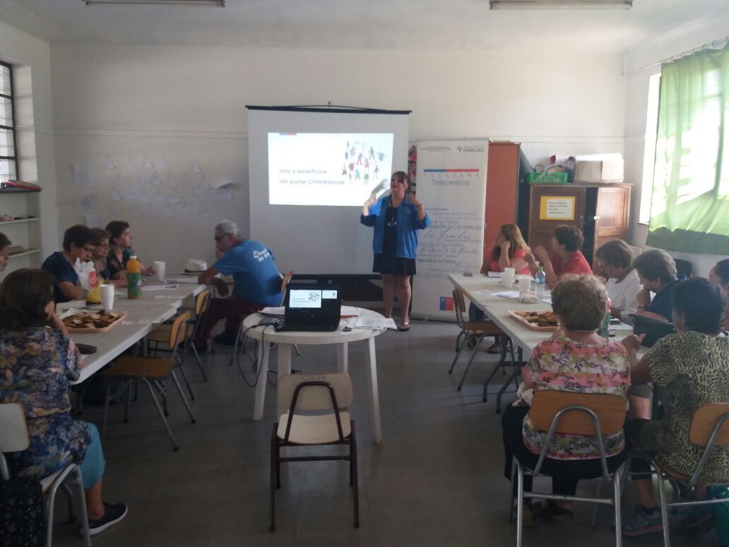 LeoCifuentes29's tweet photo. Réplica Chile Atiende #Tlc12deOctubre @funfamilias @CFLaFlorida @tererey3 https://t.co/JxVbsvoWaJ