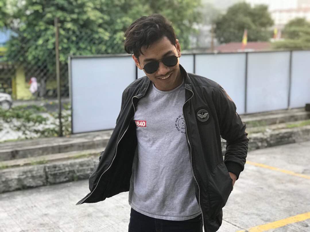 nasrimason's tweet photo. Happy bornday handsome 😂 https://t.co/JB1EwTFiTk
