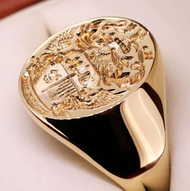 londonengraver's tweet photo. The depth of a seal engraving 
#londonengraver #masterhandengraver #mastercraftsman #intaglio #sealengraved #sealengraving #instajewellery #instajewelry #jewelrygram #jewellerygram #customdesign #jewelleryaddict #bespokestyle #bespokejewellery #luxuryjew… https://t.co/5VY1cDEoRv https://t.co/gloBWlFh9T
