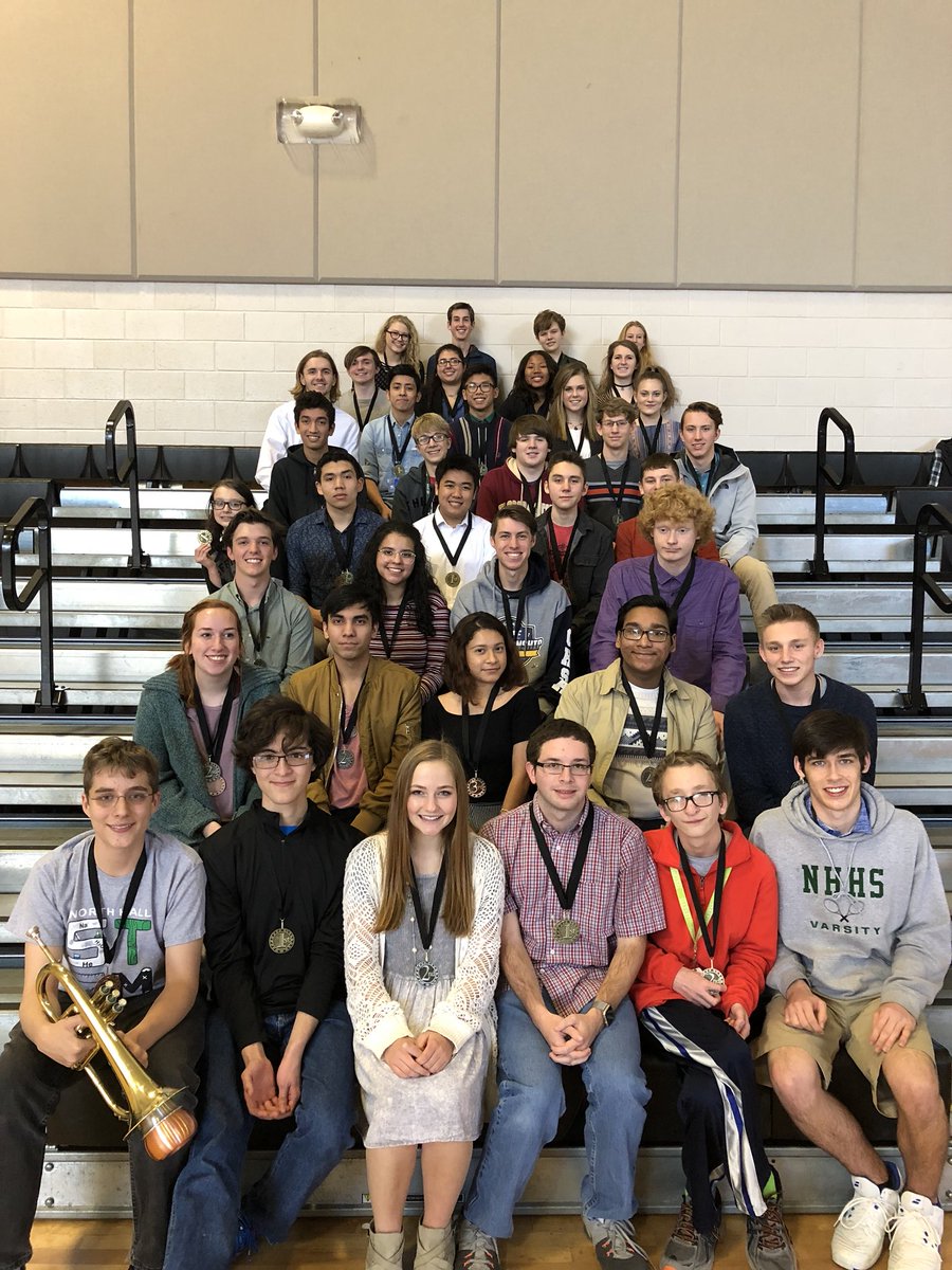 EarlyCollegeHC's tweet photo. Today’s high school First - Third place winners Hall County Regional Tech Competition! @Hall_Schools #HCTech2018 https://t.co/ni52kNUY15