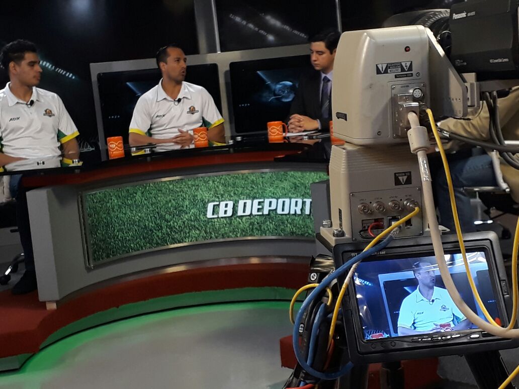 AguacaterosMich's tweet photo. Hoy estuvimos en #CBDeportes 🎤 platicando un poco del equipo, del paso en la @LNBPoficial y de las metas para esta temporada, ¡gracias por el espacio! 🥑🏀 https://t.co/jNmMMIMXfS