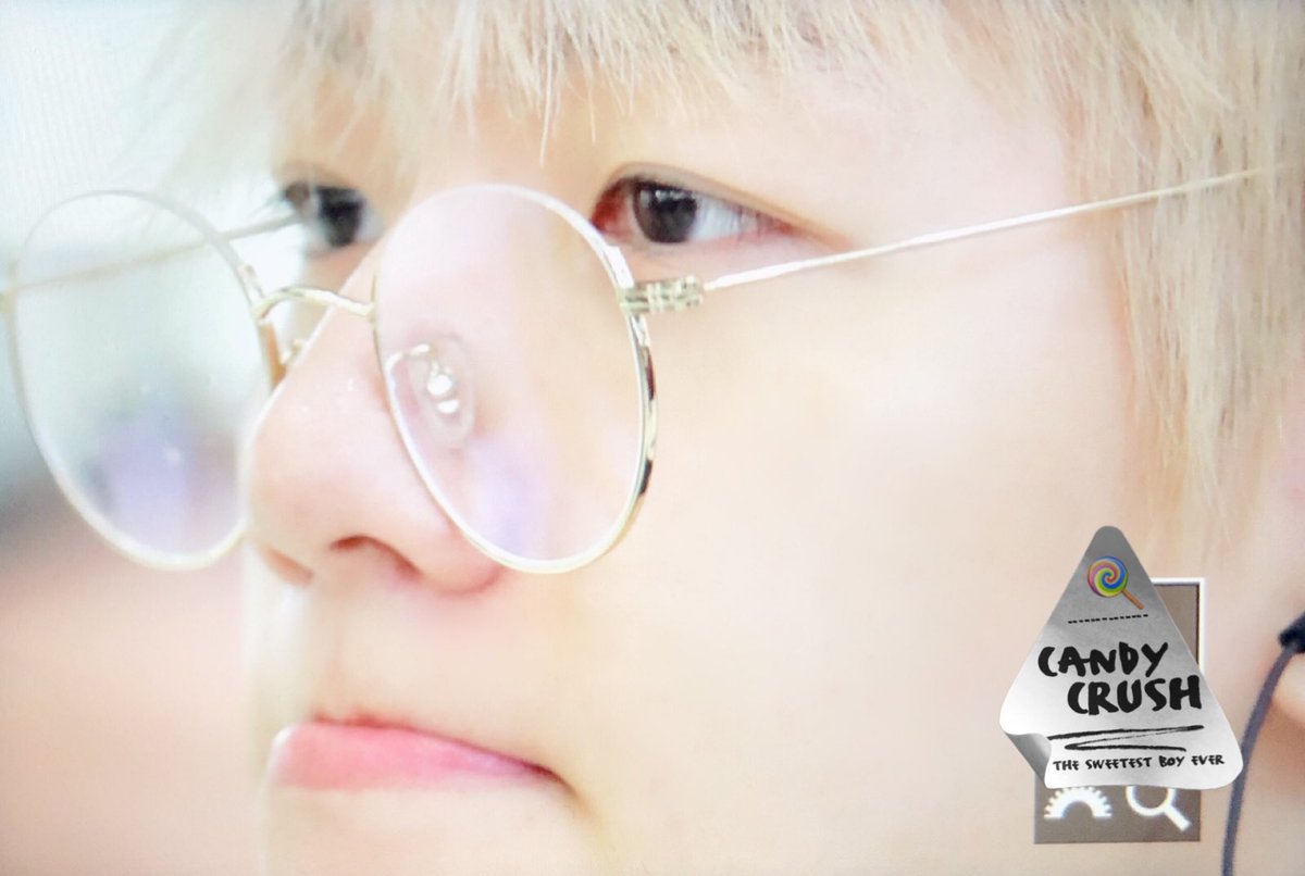 candycrush0506's tweet photo. @weareoneEXO 기여워 모찌모찌 ㅠㅠ

#EXOL #iHeartAwards #BestFanArmy @weareoneEXO https://t.co/dahMy5sXIX