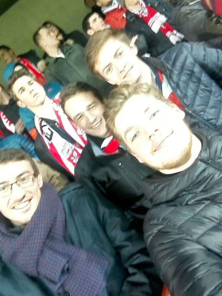 FelixDchamps's tweet photo. Allez l'excel tes supporters sont là !!! #liverem https://t.co/cft9eXFvX9