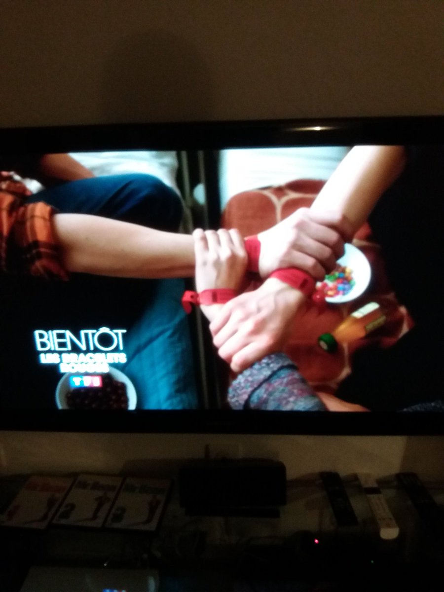 AurelieALN's tweet photo. Hate de regarder #LesBraceletsRouges je la sent bien cette nouvelle série  @TF1 @MichaelYoun @CamilleLou_Off https://t.co/HojQNwYTtf