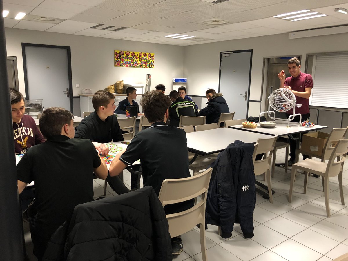 Petit Lolo avec Bonbon et Pop Corn 🍿🍬 #popcornday #Lotto #bonbon