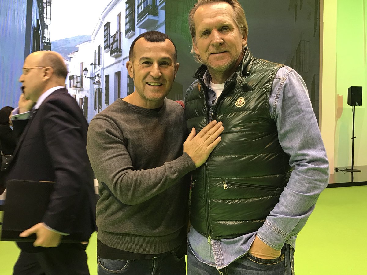 Richy0coma0's tweet photo. #mi amigo un genio #berdschuster @realmadrid @Atleti @FCBarcelona_es 2018 @Richy0coma0 #madrid #futbol https://t.co/qj1b9gKig5