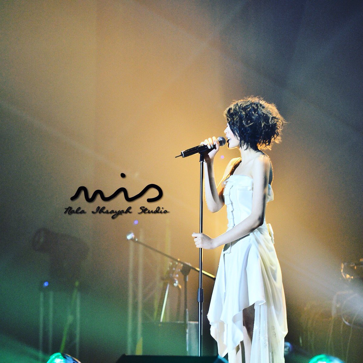 alankllim's tweet photo. Olivia Ong concert few years back. #oliviaong #concert #officialphotographer #photography #alanlim #nalaihsayahstudio #alphotos #kualalumpur #malaysia https://t.co/dknC1Y9cHr