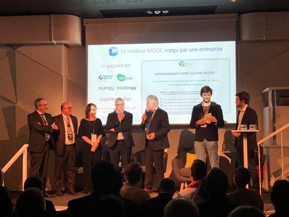 natrangroupe's tweet photo. #WeDidIt ! Nous sommes fiers de vous annoncer que notre #MOOCExperienceGaz, est élu #MOOC de l'année 2017 catégorie Entreprise 🙌  Merci @My_Mooc, pour ce prix et cette soirée mémorable ! #ParlonsGaz https://t.co/LTt3g9jYkx