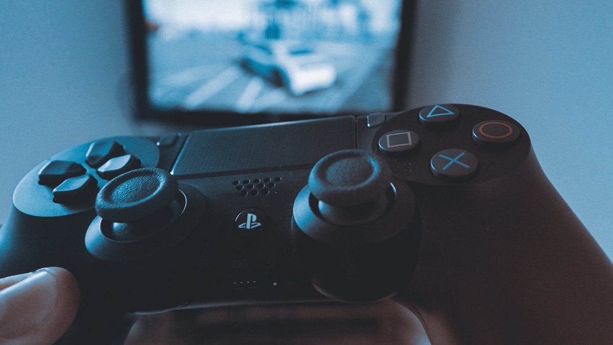 Are you looking to find out how #hackers might have found a way to hack the #PlayStation4 and dumped few of the most demanding games? Read it about here:
hackersnewsbulletin.com/2018/01/playst…