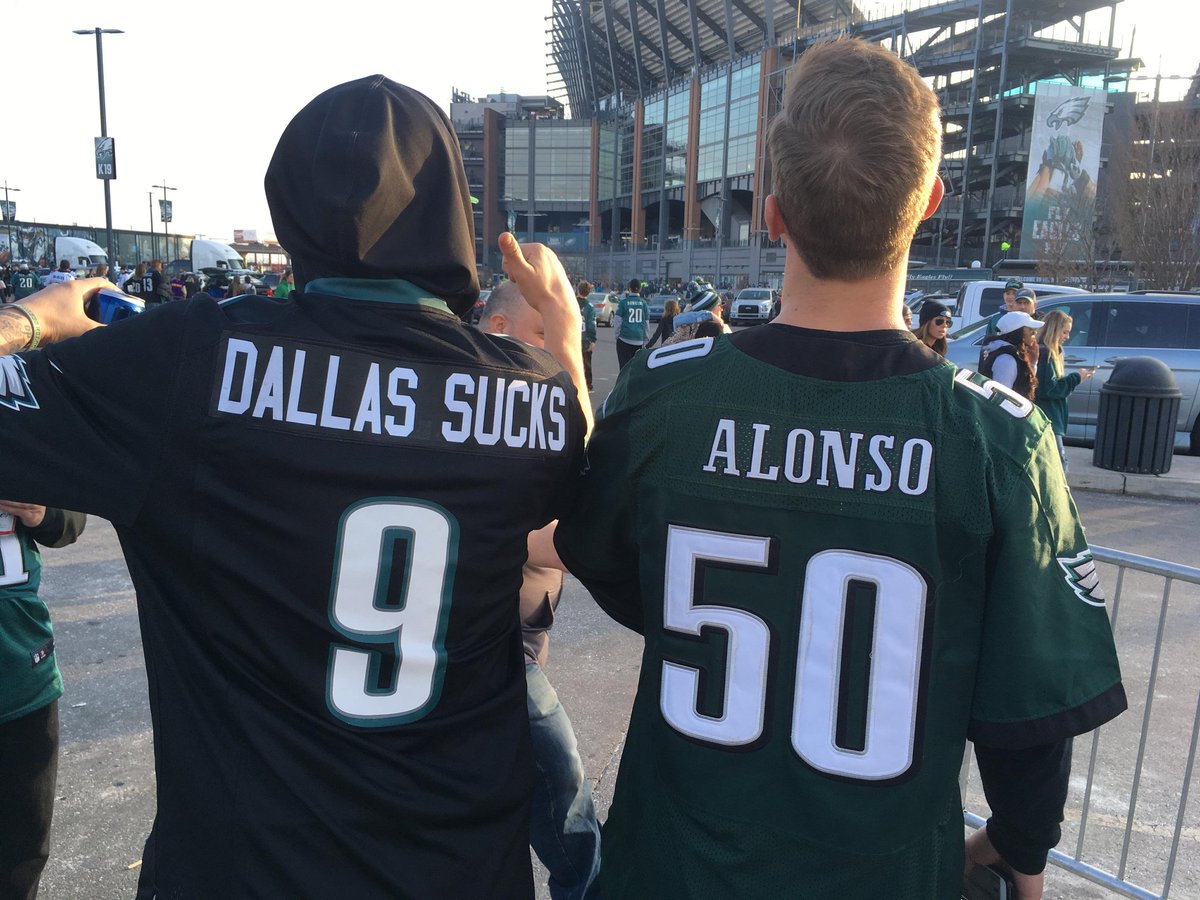 andy_acemtl27's tweet photo. @gmfb #notnewjersey 
This weekend at the linc
#underdogs
#peterisourgoodluckcharm
#kikowho? https://t.co/liTI2zYrPF